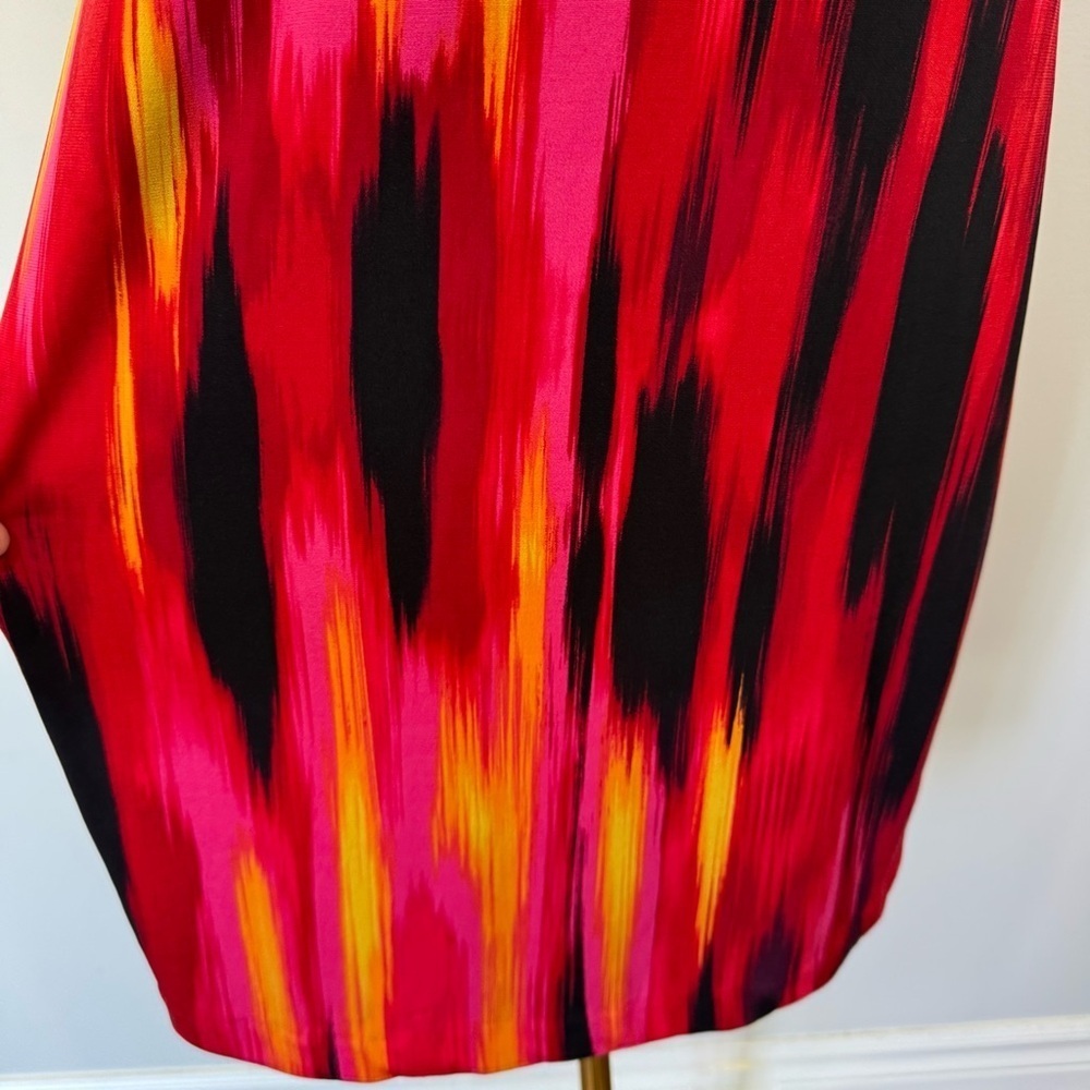 Carmen Marc Valvo Sheath Cocktail Dress Sz M Bright Knee Length Cap Sleeve EUC! - Picture 4 of 11